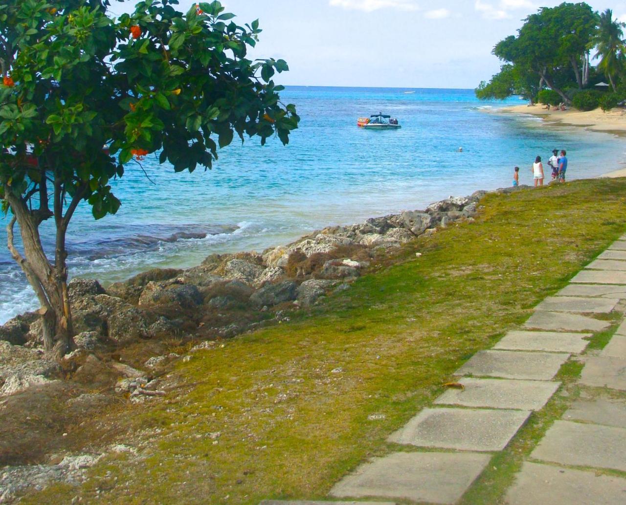 Coral Lane Beach Apartments 圣詹姆斯 外观 照片
